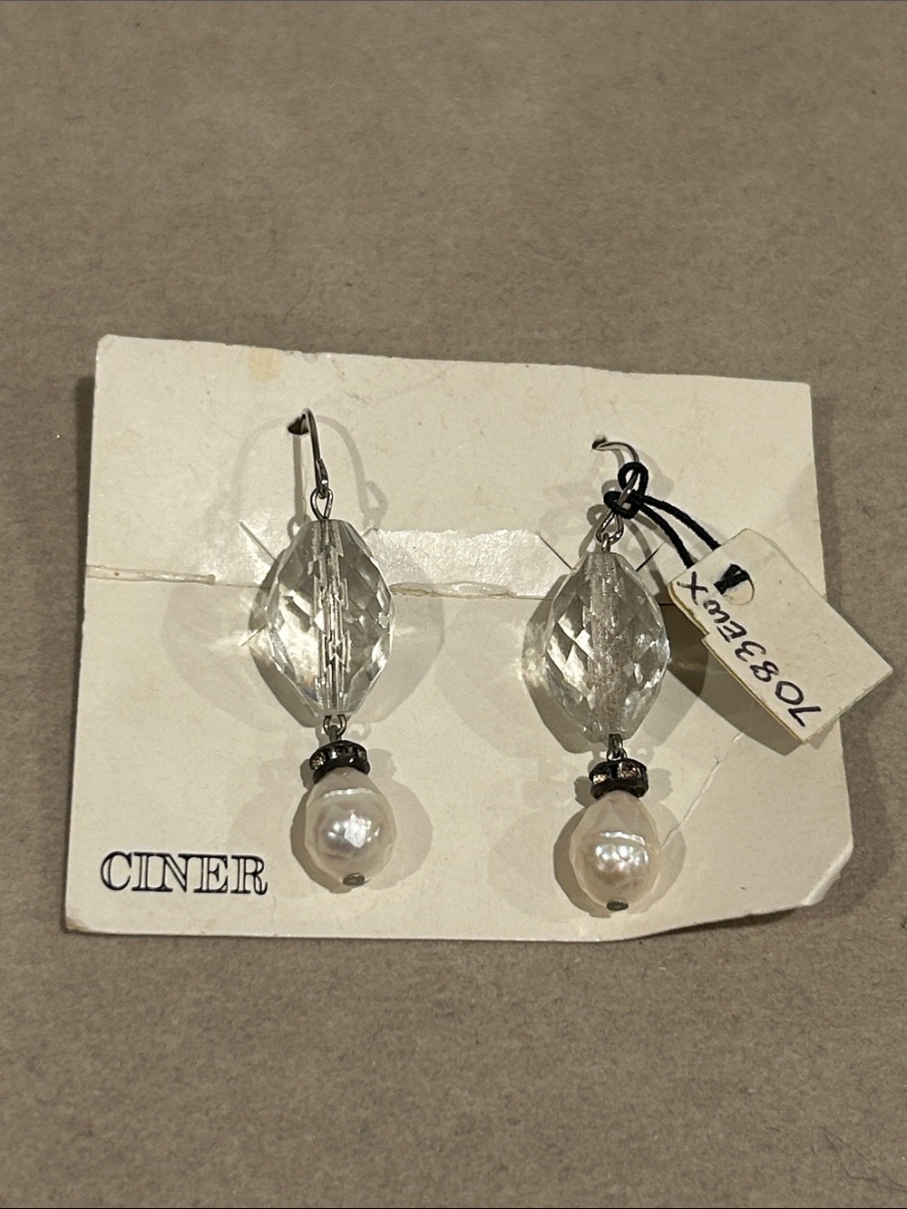 VINTAGE Clear Crystal and Pearl Drop Earrings